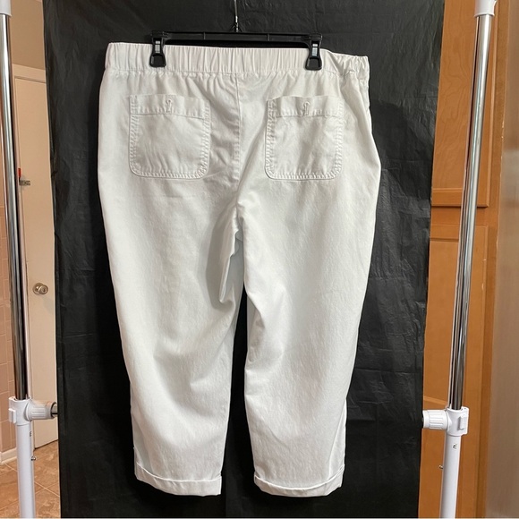 Talbots Women’s White Cropped Pull-On Pants 12P Summer Vacation Resort - Picture 4 of 8